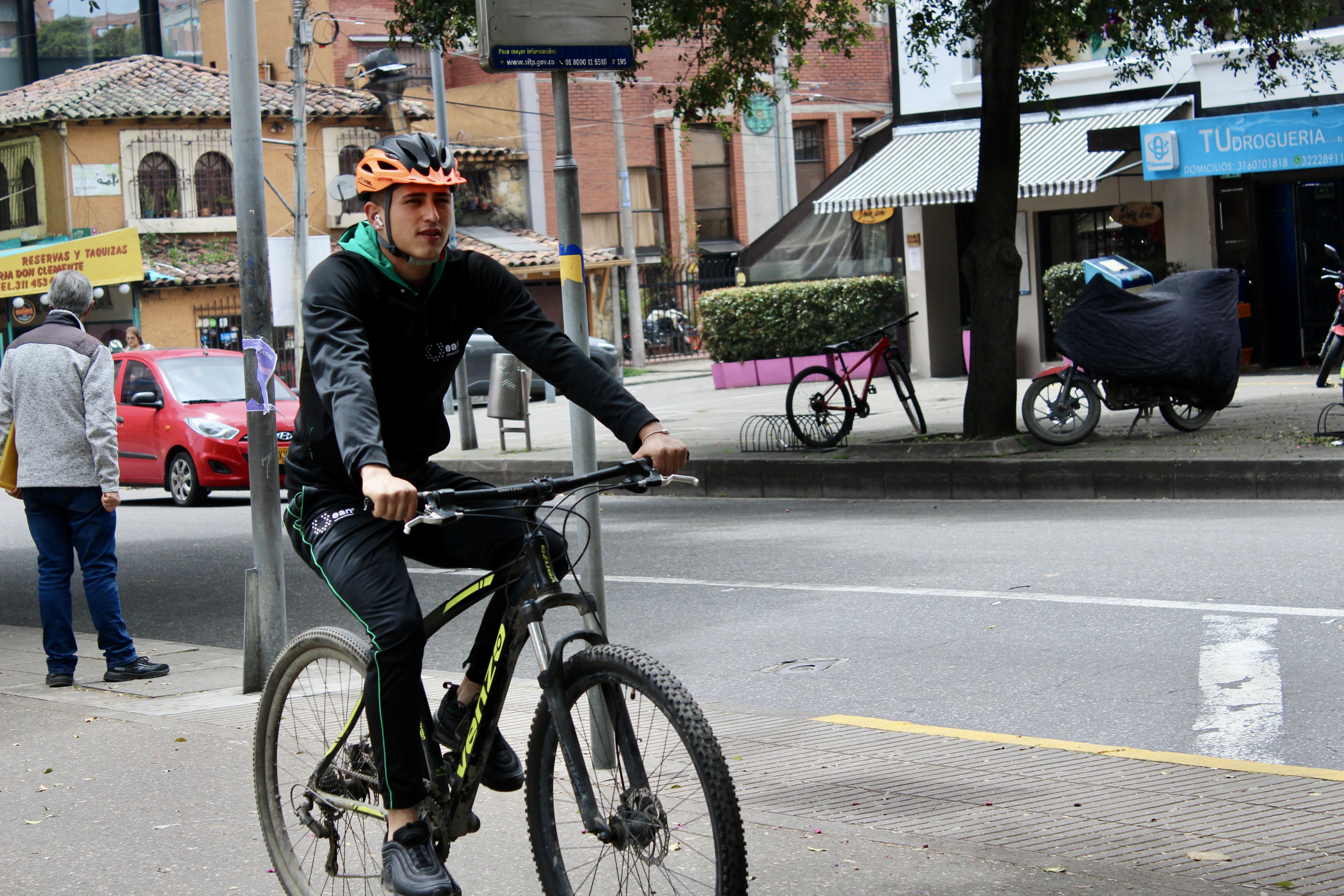 pedaleando a la u