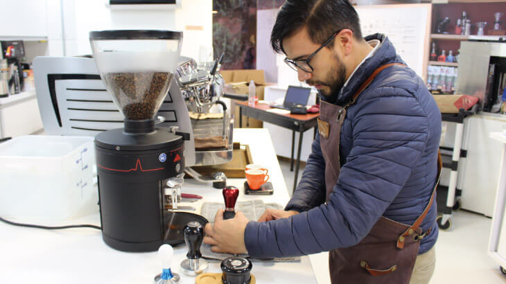 Ronald Valero el mejor barista de Colombia Estudiante de Administración de Empresas EAN 4