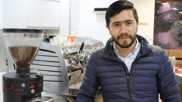 Ronald Valero el mejor barista de Colombia Estudiante de Administración de Empresas EAN 1