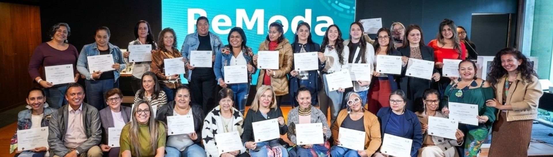 impacto-mujeres-emprendimiento-sostenible Mujeres liderando empleos verdes en la red de emprendimientos sostenibles de ReModa.