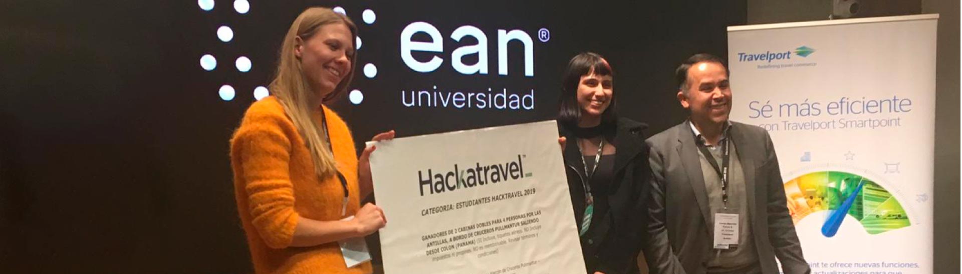 Dos estudiantes de Gestión Cultural, premiadas en la Hackatravel 2019.