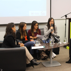 Panel de mujeres que asumen el reto de ser emprendedoras