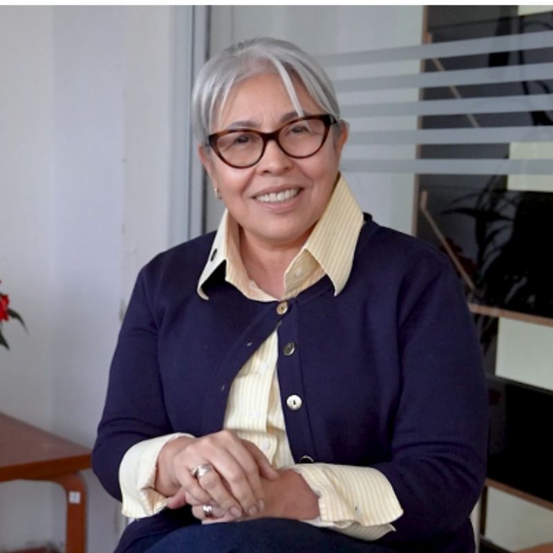 Estudiantes de zonas afectadas retomando sus procesos de aprendizaje, reflejando el esfuerzo institucional por garantizar la continuidad educativa en el país.